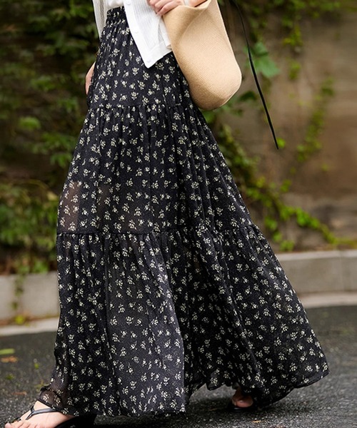 &soiree(アンドソワレ)の「ウエストゴム花柄シアーフレアスカート(スカート・レディース・ブラック・X-LARGE/LARGE/MEDIUM/SMALL)」の2枚目の写真