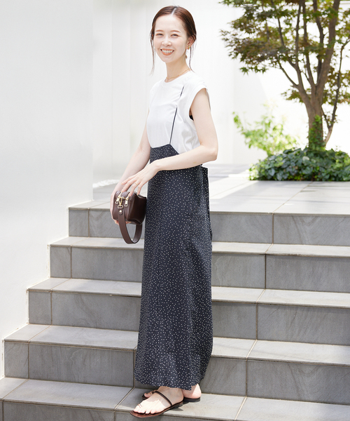 SLOBE IENA（スローブイエナ）の「《2枚セット/追加》アイラインキャミワンピース×ノースリーブTEEセット（ワンピース・レディース・ブラック/ブラックミックス・FREE）」の11枚目の写真