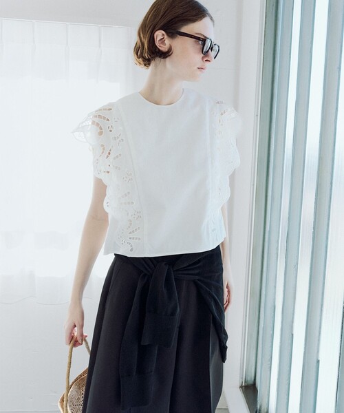 Demi-Luxe BEAMS(デミルクス ビームス)の「カットワーク ブラウス(シャツ/ブラウス・レディース・ブラック/ホワイト・36/38)」の2枚目の写真