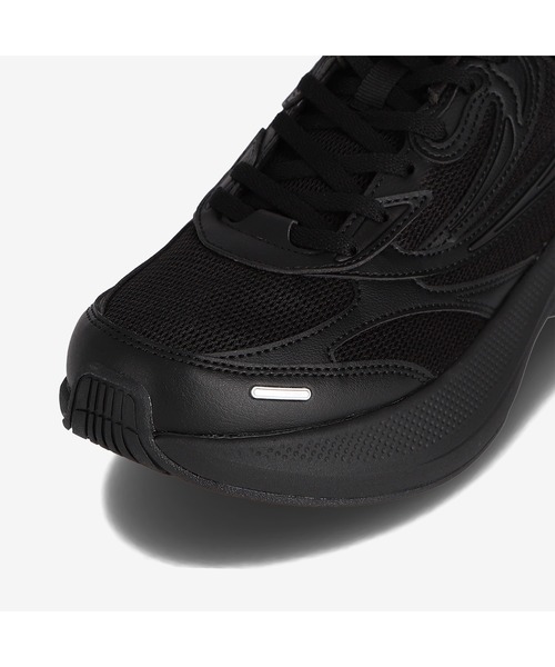 FILA(フィラ)の「FLOAT MAX 2.0 LT(スニーカー・レディース・ブラック・29.0cm/28.0cm/27.5cm/27.0cm/26.5cm/26.0cm/25.5cm/25.0cm/24.5㎝/24.0cm/23.5㎝/23.0cm)」の7枚目の写真