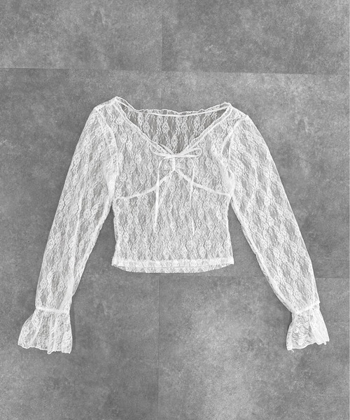 LVEU.（ラブユ.）の「【LVEU.】フラワーレースシアートップス / トップス ブラウス レース  Vネック リボン フリル クロップド ショート 長袖  ブラック ホワイト ZOZOTOWN限定（Tシャツ/カットソー・レディース・ブラック/ホワイト・FREE）」の14枚目の写真