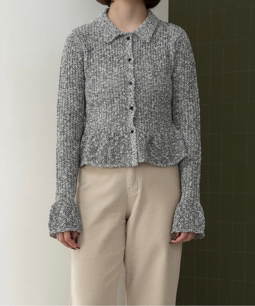 lawgy（ラウジー）の「mix flare collar accent button knit / ミックスフレアカラーアクセントボタンニット（ニット/セーター・レディース・パープル系/ベージュ系その他/ブラックミックス・FREE）」の12枚目の写真