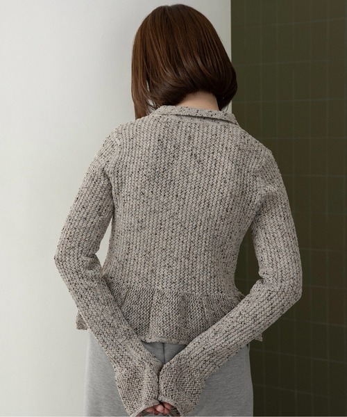 lawgy（ラウジー）の「mix flare collar accent button knit / ミックスフレアカラーアクセントボタンニット（ニット/セーター・レディース・パープル系/ベージュ系その他/ブラックミックス・FREE）」の8枚目の写真