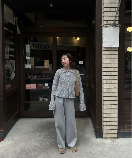lawgy(ラウジー)の「mix flare collar accent button knit / ミックスフレアカラーアクセントボタンニット(ニット/セーター・レディース・パープル系/ベージュ系その他/ブラックミックス・FREE)」の17枚目の写真