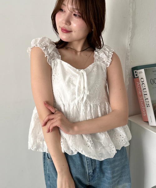 CLEA(クレア)の「ノースリーブフラワーバルーントップス(シャツ/ブラウス・レディース・ホワイト/ライトブルー/アイボリー・FREE)」の7枚目の写真
