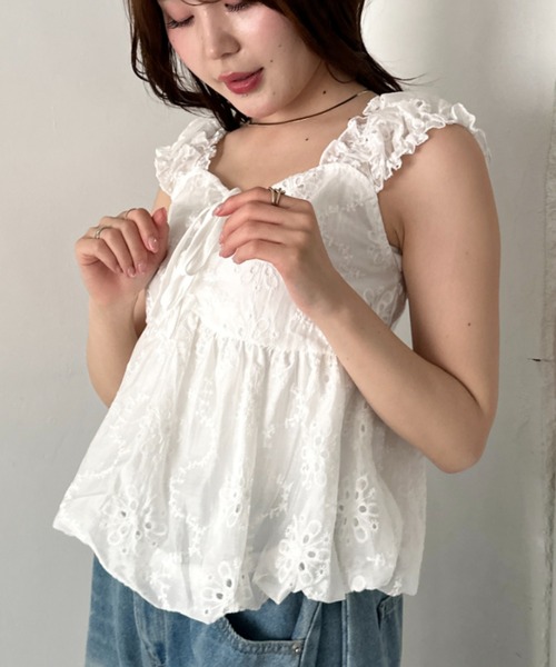 CLEA(クレア)の「ノースリーブフラワーバルーントップス(シャツ/ブラウス・レディース・ホワイト/ライトブルー/アイボリー・FREE)」の9枚目の写真