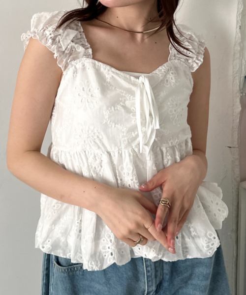 CLEA(クレア)の「ノースリーブフラワーバルーントップス(シャツ/ブラウス・レディース・ホワイト/ライトブルー/アイボリー・FREE)」の10枚目の写真