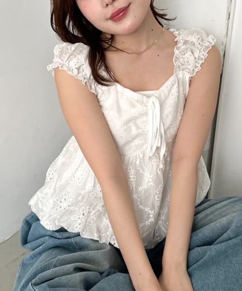 CLEA(クレア)の「ノースリーブフラワーバルーントップス(シャツ/ブラウス・レディース・ホワイト/ライトブルー/アイボリー・FREE)」の11枚目の写真