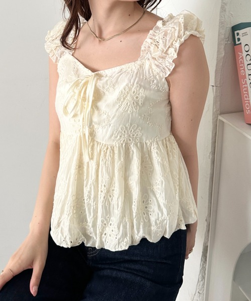 CLEA(クレア)の「ノースリーブフラワーバルーントップス(シャツ/ブラウス・レディース・ホワイト/ライトブルー/アイボリー・FREE)」の13枚目の写真