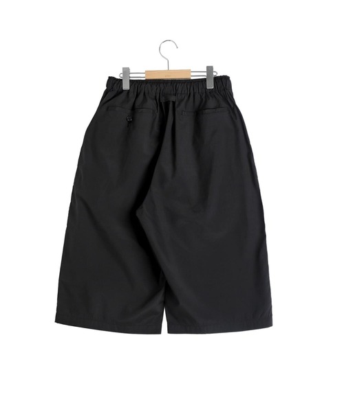 GOLD（ゴールド）の「GOLD / ゴールド：SILK NEP WEATHER CLOTH WIDE SHORTS：26-GL52629[MUS]（その他パンツ・メンズ・ブラック系その他・L/M）」の2枚目の写真