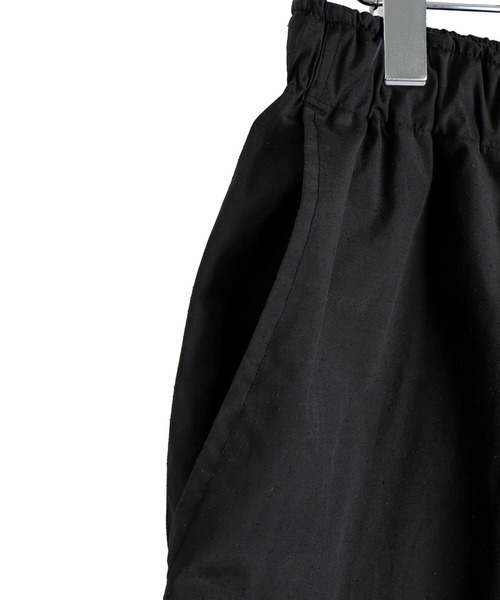 GOLD（ゴールド）の「GOLD / ゴールド：SILK NEP WEATHER CLOTH WIDE SHORTS：26-GL52629[MUS]（その他パンツ・メンズ・ブラック系その他・L/M）」の3枚目の写真