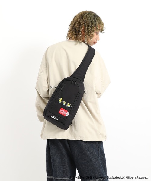 Manhattan Portage（マンハッタンポーテージ）の「Little Italy Crossbody Bag 500D CORDURA / MINIONS（ボディバッグ/ウエストポーチ・レディース・ブラック・X-SMALL）」の12枚目の写真