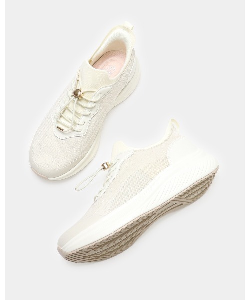 fitfit（フィットフィット）の「ハンズフリークッションソールスニーカー550（スニーカー・レディース・ホワイト/ブラック×ブラック/スモーキーグリーン系・22cm/25.5cm/25.0cm/24.5cm/24cm/23.5cm/23cm/22.5cm）」の4枚目の写真