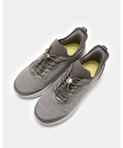 fitfit（フィットフィット）の「ハンズフリークッションソールスニーカー550（スニーカー・レディース・ホワイト/ブラック×ブラック/スモーキーグリーン系・22cm/25.5cm/25.0cm/24.5cm/24cm/23.5cm/23cm/22.5cm）」の19枚目の写真