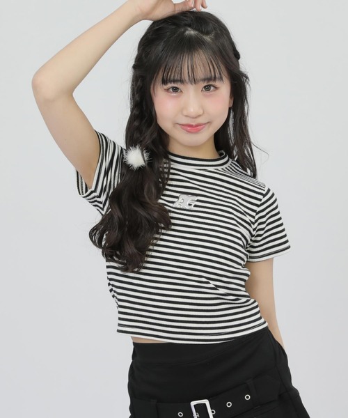 ANAP GｉRL（アナップガール）の「メタルシルバープリント リブ Tシャツ トップス（Tシャツ/カットソー・キッズ・ブラック/ホワイト×ブラック/マルチ/ホワイト・XS/M/S）」の2枚目の写真