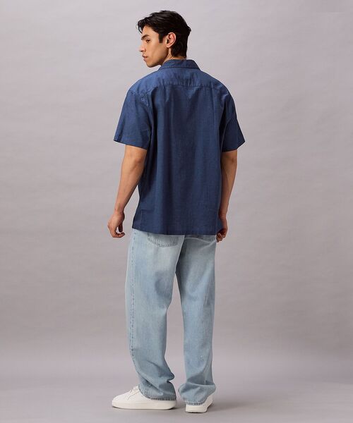Calvin Klein(カルバン・クライン)の「ソリッドショートスリーブシャツ(シャツ/ブラウス・メンズ・ダークブルー/ホワイト・XL/S/M/L)」の5枚目の写真