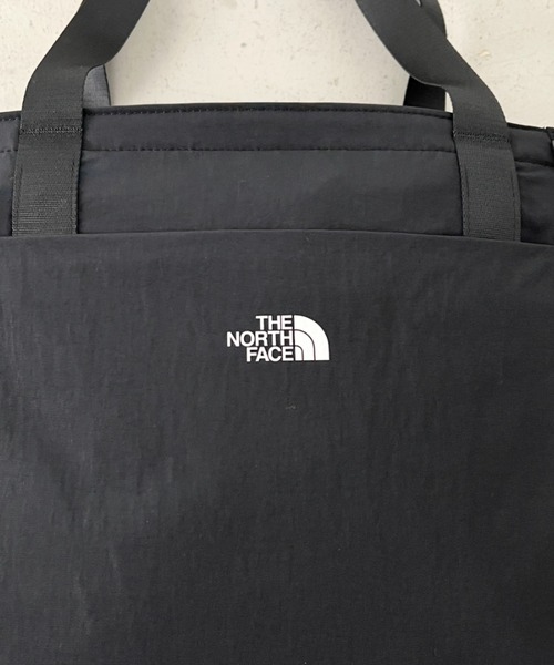 THE NORTH FACE(ザノースフェイス)の「THE NORTH FACE(ザ・ノースフェイス)/PC A4収納可 大容量 トートバッグ ロゴプリント / LINDEN TOTE BAG(トートバッグ・レディース・ブラック/チャコールグレー/クリーム・FREE)」の6枚目の写真