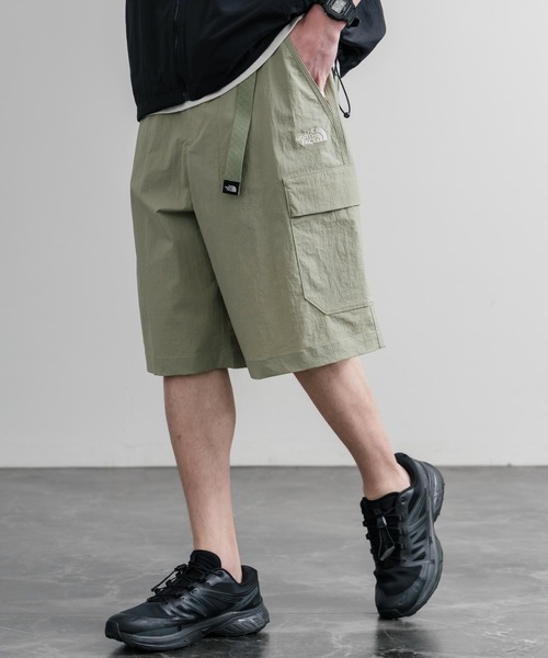 THE NORTH FACE(ザノースフェイス)の「THE NORTH FACE COVE SHORTS ロゴ刺繍ショートワイドパンツ(その他パンツ・メンズ・カーキ/パープル/ブラック・84/80/88)」の2枚目の写真