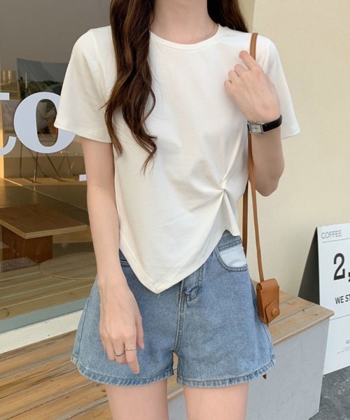 SallyLunn(サリーラン)の「【アシメデザイン】ツイストTシャツ(Tシャツ/カットソー・レディース・イエロー/ホワイト/ブラック・MEDIUM/LARGE)」の7枚目の写真