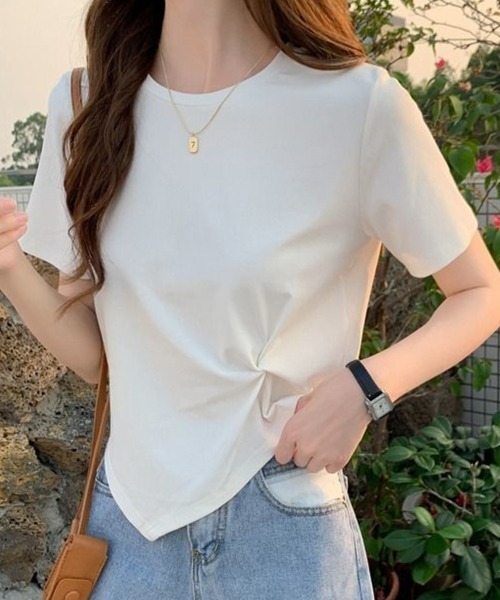 SallyLunn(サリーラン)の「【アシメデザイン】ツイストTシャツ(Tシャツ/カットソー・レディース・イエロー/ホワイト/ブラック・MEDIUM/LARGE)」の9枚目の写真