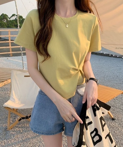 SallyLunn(サリーラン)の「【アシメデザイン】ツイストTシャツ(Tシャツ/カットソー・レディース・イエロー/ホワイト/ブラック・MEDIUM/LARGE)」の14枚目の写真