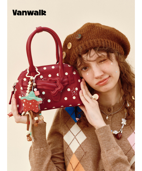 VANWALK（バンウォーク）の「Beads Star Tote Bag [Red]（トートバッグ・レディース・ワインレッド・FREE）」の2枚目の写真