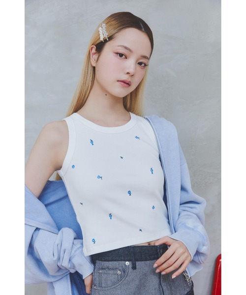 FURFUR（ファーファー）の「フラワー刺繍タンクトップ（タンクトップ・レディース・ブラック/サックスブルー/ホワイト/ピンク・F）」の19枚目の写真