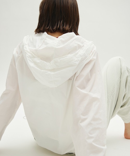full/fill.(フルフィル)の「airy hoodie blouson / エアリーフーディーブルゾン(ブルゾン・レディース・ホワイト/ブルー・FREE)」の20枚目の写真