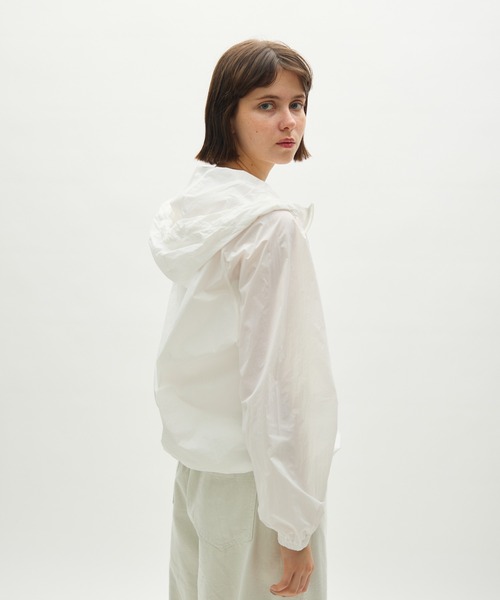 full/fill.(フルフィル)の「airy hoodie blouson / エアリーフーディーブルゾン(ブルゾン・レディース・ホワイト/ブルー・FREE)」の15枚目の写真