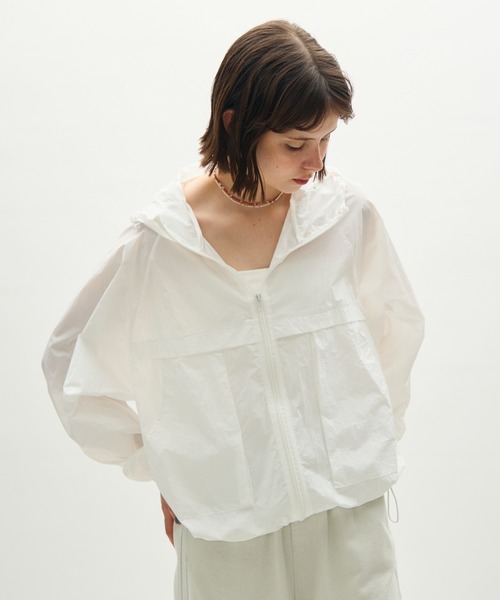 full/fill.(フルフィル)の「airy hoodie blouson / エアリーフーディーブルゾン(ブルゾン・レディース・ホワイト/ブルー・FREE)」の17枚目の写真