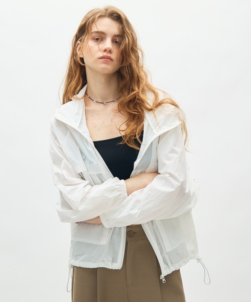 full/fill.(フルフィル)の「airy hoodie blouson / エアリーフーディーブルゾン(ブルゾン・レディース・ホワイト/ブルー・FREE)」の3枚目の写真