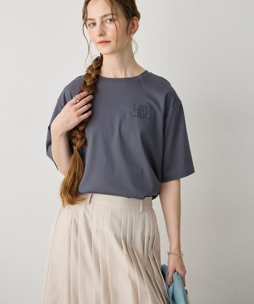 LE SOUK HOLIDAY(ルスークホリデー)の「ワッペンロゴTシャツ【接触冷感・吸水速乾】(Tシャツ/カットソー・レディース・ブラック/チャコールグレー・M/L)」の15枚目の写真