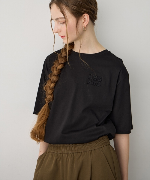 LE SOUK HOLIDAY(ルスークホリデー)の「ワッペンロゴTシャツ【接触冷感・吸水速乾】(Tシャツ/カットソー・レディース・ブラック/チャコールグレー・M/L)」の17枚目の写真