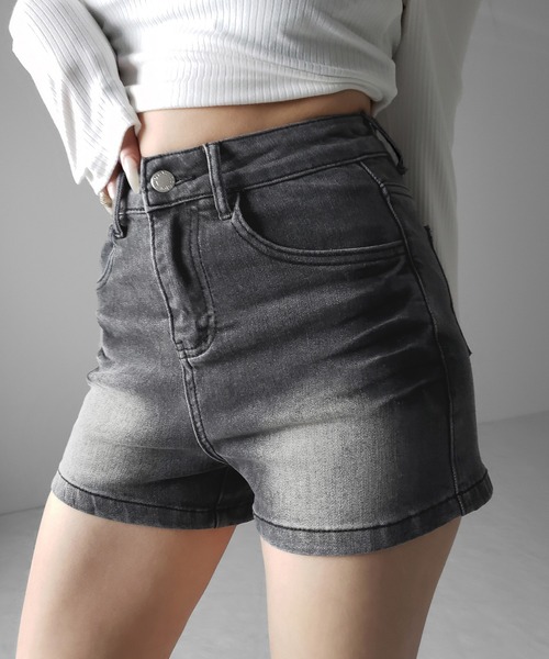 me+em select(ミームセレクト)の「【 2color /3size 】ハイウエストタイトデニムショートパンツ / high waist tight short pants(デニムパンツ・レディース・ブルー/ブラック・SMALL/MEDIUM/LARGE)」の12枚目の写真