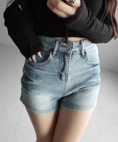 me+em select(ミームセレクト)の「【 2color /3size 】ハイウエストタイトデニムショートパンツ / high waist tight short pants(デニムパンツ・レディース・ブルー/ブラック・SMALL/MEDIUM/LARGE)」の17枚目の写真