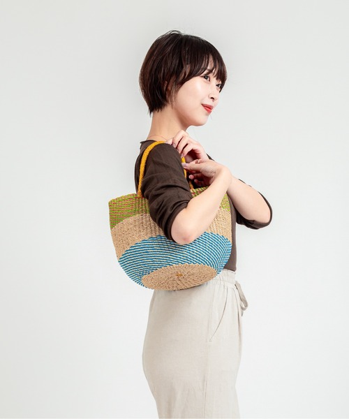 The Bagmati(ザバグマティ)の「【The Bagmati/ザバグマティ】かごバッグ マニラ麻(アバカ)×プラスチック ボーダー柄(かごバッグ・レディース・ナチュラル・FREE)」の12枚目の写真