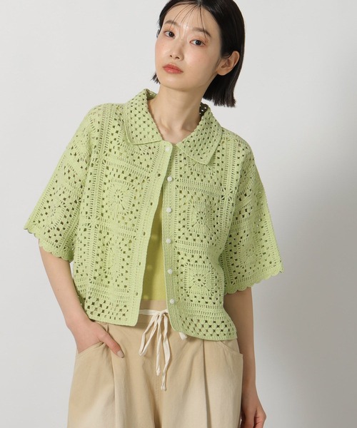 LAKOLE(ラコレ)の「レース編み柄シャツ半袖 / 667838(シャツ/ブラウス・レディース・ブラック/セージグリーン/アイボリー・FREE)」の3枚目の写真