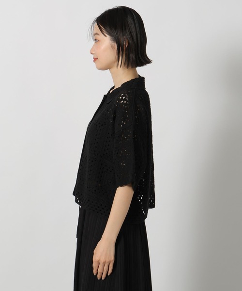 LAKOLE(ラコレ)の「レース編み柄シャツ半袖 / 667838(シャツ/ブラウス・レディース・ブラック/セージグリーン/アイボリー・FREE)」の14枚目の写真
