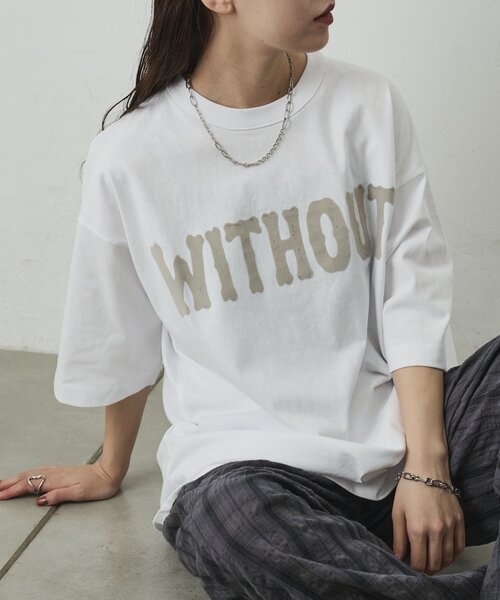 COLONY 2139(コロニートゥーワンスリーナイン)の「フロッキープリントTシャツ(Tシャツ/カットソー・メンズ・ホワイト/ブラック・LARGE/MEDIUM)」の1枚目の写真