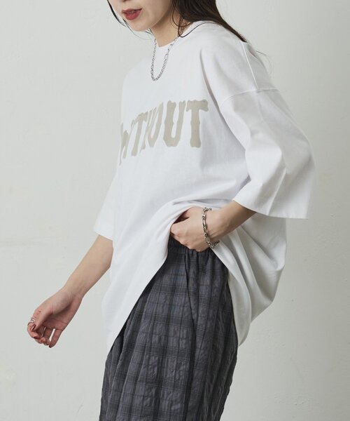 COLONY 2139(コロニートゥーワンスリーナイン)の「フロッキープリントTシャツ(Tシャツ/カットソー・メンズ・ホワイト/ブラック・LARGE/MEDIUM)」の12枚目の写真