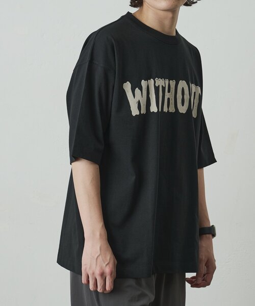 COLONY 2139(コロニートゥーワンスリーナイン)の「フロッキープリントTシャツ(Tシャツ/カットソー・メンズ・ホワイト/ブラック・LARGE/MEDIUM)」の3枚目の写真