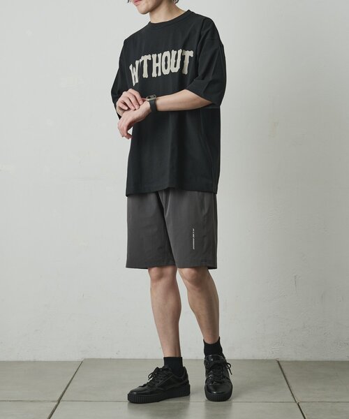 COLONY 2139(コロニートゥーワンスリーナイン)の「フロッキープリントTシャツ(Tシャツ/カットソー・メンズ・ホワイト/ブラック・LARGE/MEDIUM)」の6枚目の写真