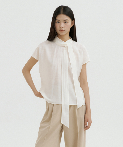 LUCIR ZU(ルシールズ)の「Silk Veil Scarf Blouse (ivory)(シャツ/ブラウス・レディース・その他・FREE)」の1枚目の写真