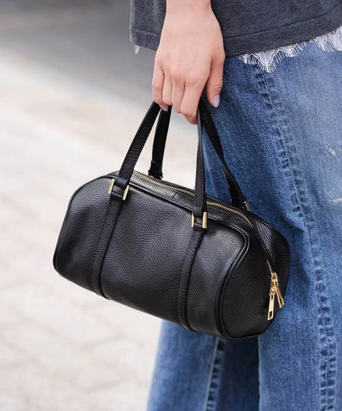 FRAMeWORK(フレームワーク)の「≪追加≫AULENTTI/オウレンティ DUFFEL SHOULDER バッグ 2(ショルダーバッグ・レディース・キャメル/ブラック・FREE)」の4枚目の写真