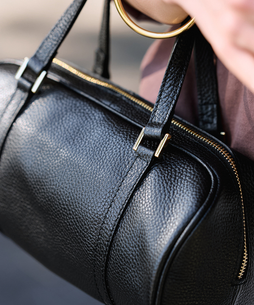 FRAMeWORK(フレームワーク)の「≪追加≫AULENTTI/オウレンティ DUFFEL SHOULDER バッグ 2(ショルダーバッグ・レディース・キャメル/ブラック・FREE)」の9枚目の写真
