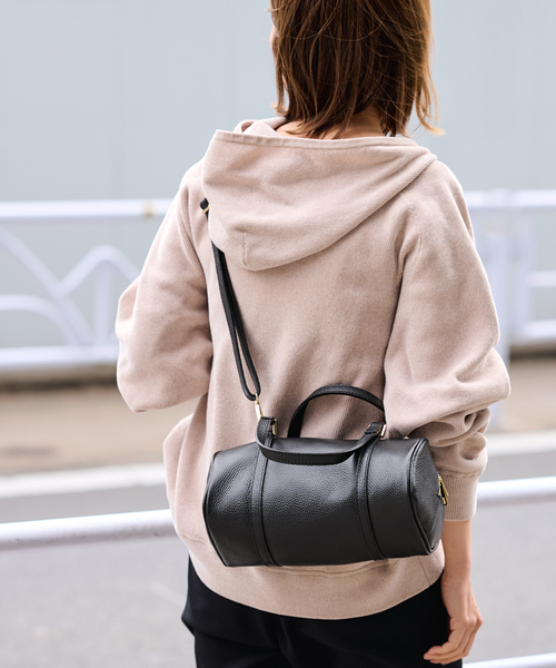 FRAMeWORK(フレームワーク)の「≪追加≫AULENTTI/オウレンティ DUFFEL SHOULDER バッグ 2(ショルダーバッグ・レディース・キャメル/ブラック・FREE)」の15枚目の写真