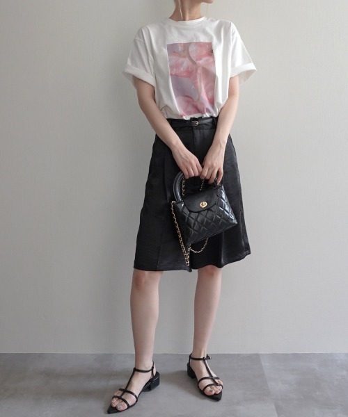 Rashik(ラシク)の「【Rashik】フラワーフォトプリントTシャツ UVカット 接触 冷感(Tシャツ/カットソー・レディース・ピンク/イエロー・FREE)」の10枚目の写真