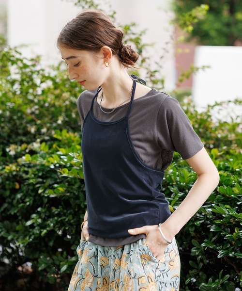 GEORGE'S(ジョージズ)の「ベロアホルターキャミセット(Tシャツ/カットソー・レディース・レッド系その他/ブルー系その他/グレー系その他・FREE)」の2枚目の写真