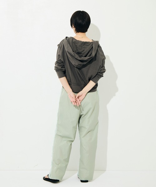 BELPER（ベルパー）の「[BELPER/ベルパー]WASHED INSIDEOUT PARKA（パーカー・レディース・ベージュ/ダークグレー・FREE）」の7枚目の写真
