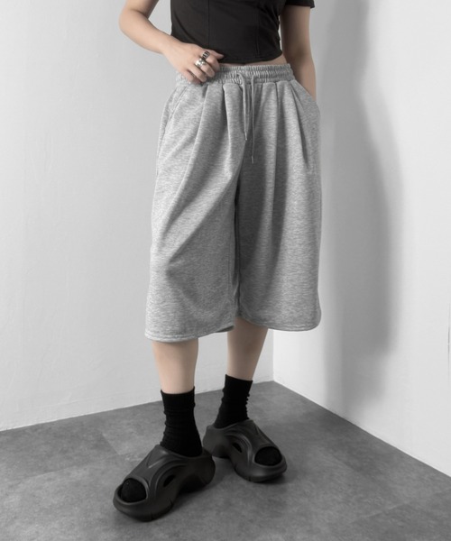 jiasecond.(ジアセカンド)の「【jiasecond.】スウェットハーフパンツ / ボトムス パンツ ハーフ丈 スウェット ベーシック ブラック グレー ライトグレー ZOZOTOWN限定(スウェットパンツ・レディース・グレー/ライトグレー/ブラック・FREE)」の3枚目の写真